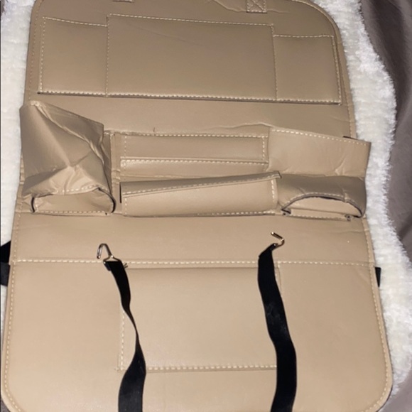 Luxe faux leather car sit back organizer - Picture 8 of 10